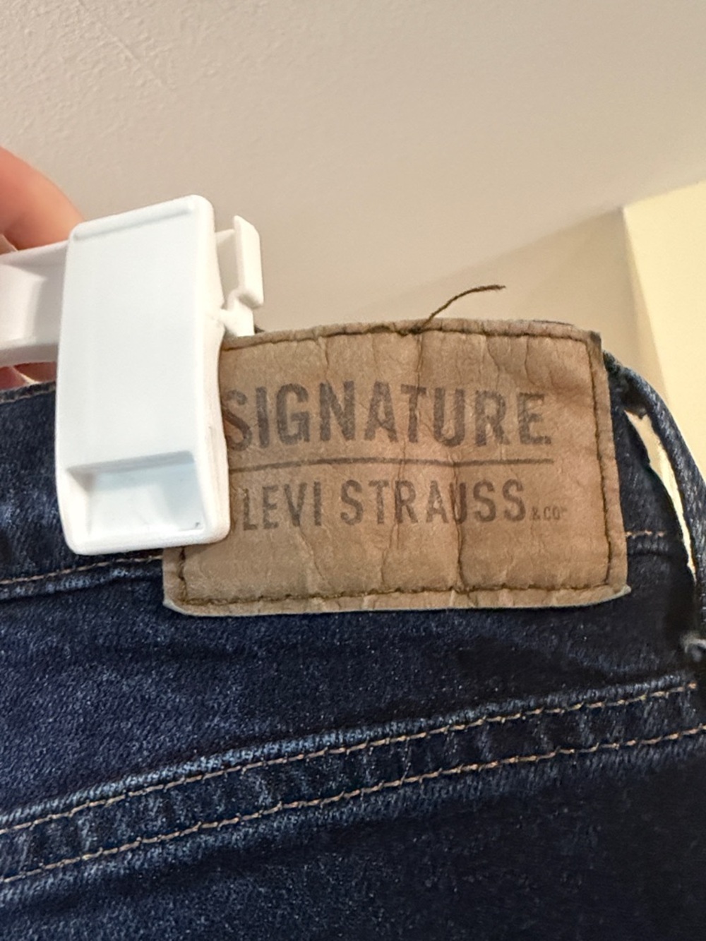 Levi's Men's Dark Blue Bootcut Jeans - Picture 6 of 7